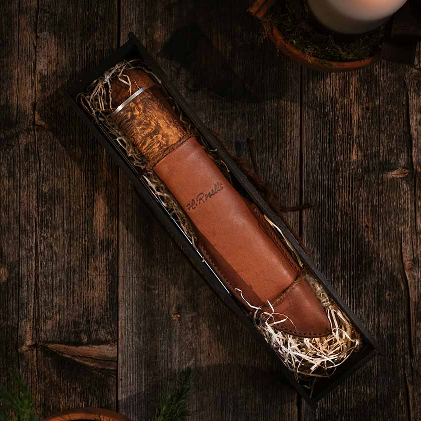 Roselli handmade hunting knife, bushcraft knife in exclusive giftbox made in Finland 